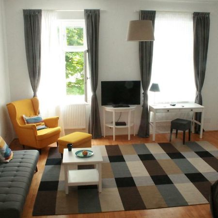 Enjoy Apartman Sopron Eksteriør bilde